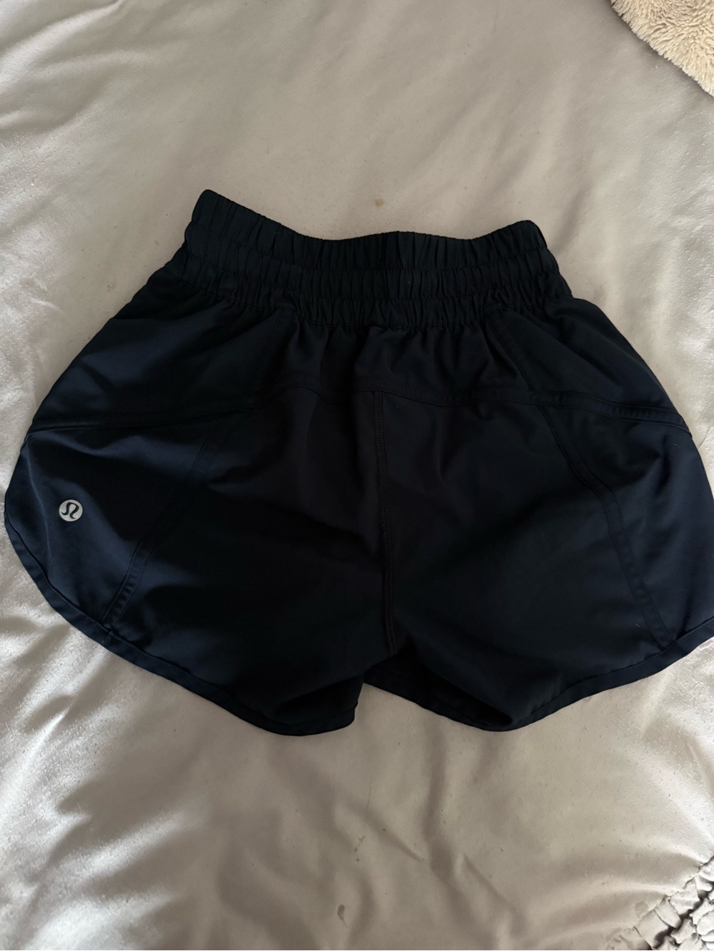 Lululemon tracker shorts